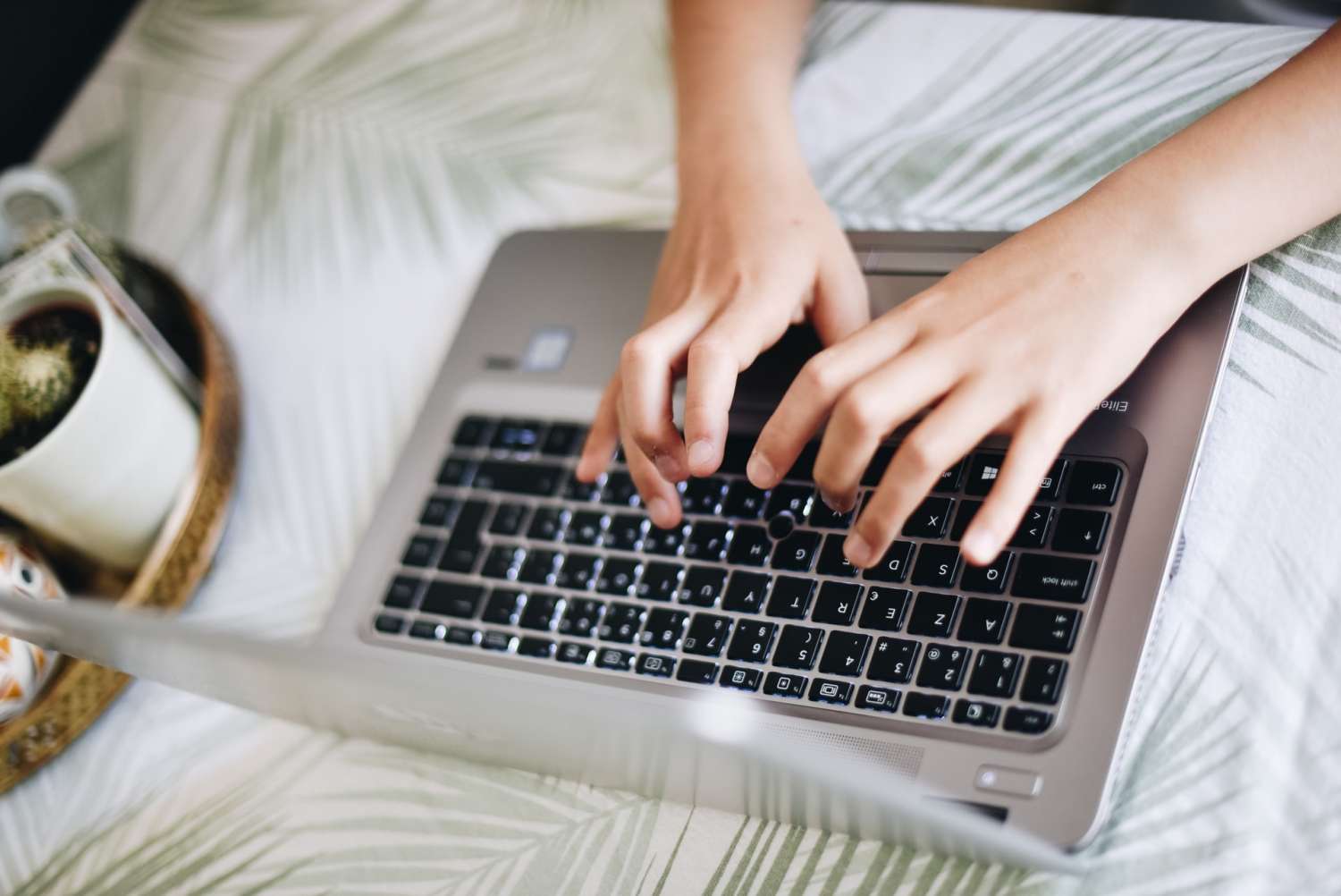 Cursos En Grupo | Plataforma de cursos baratos online cloud gaelle marcel Ld6bx4 axwo unsplash